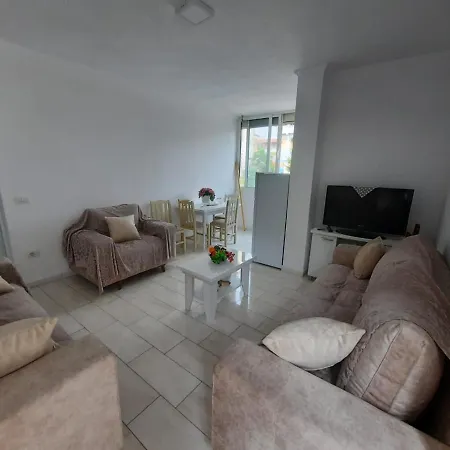 Amaro Apartament *
